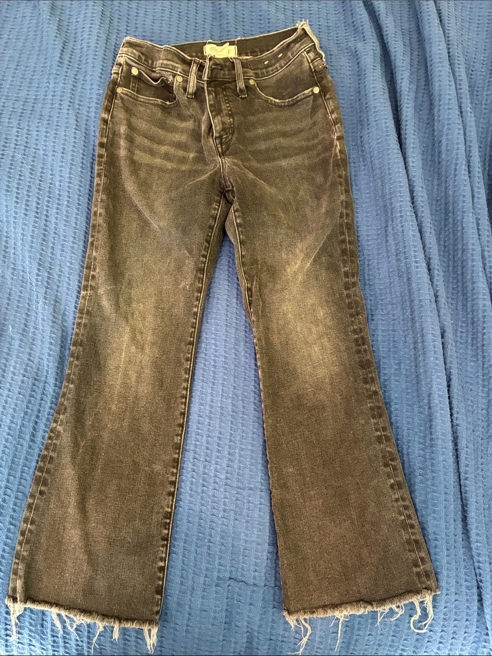 Women’s Madewell Washed Black Kick Out Jeans - Raw Hem